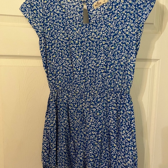 blue floral romper - Picture 3 of 3